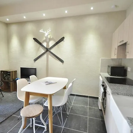 Resident Snowline Apartment *